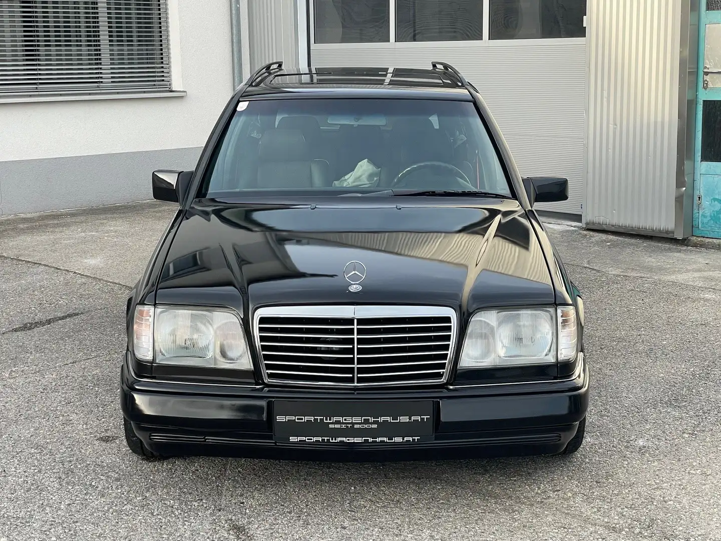 Mercedes-Benz E 220 E220T Aut.*Service Neu*§57a Neu*teilrestauriert Zwart - 2