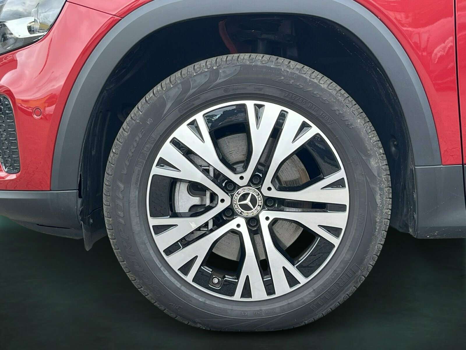 Mercedes-Benz GLB 200