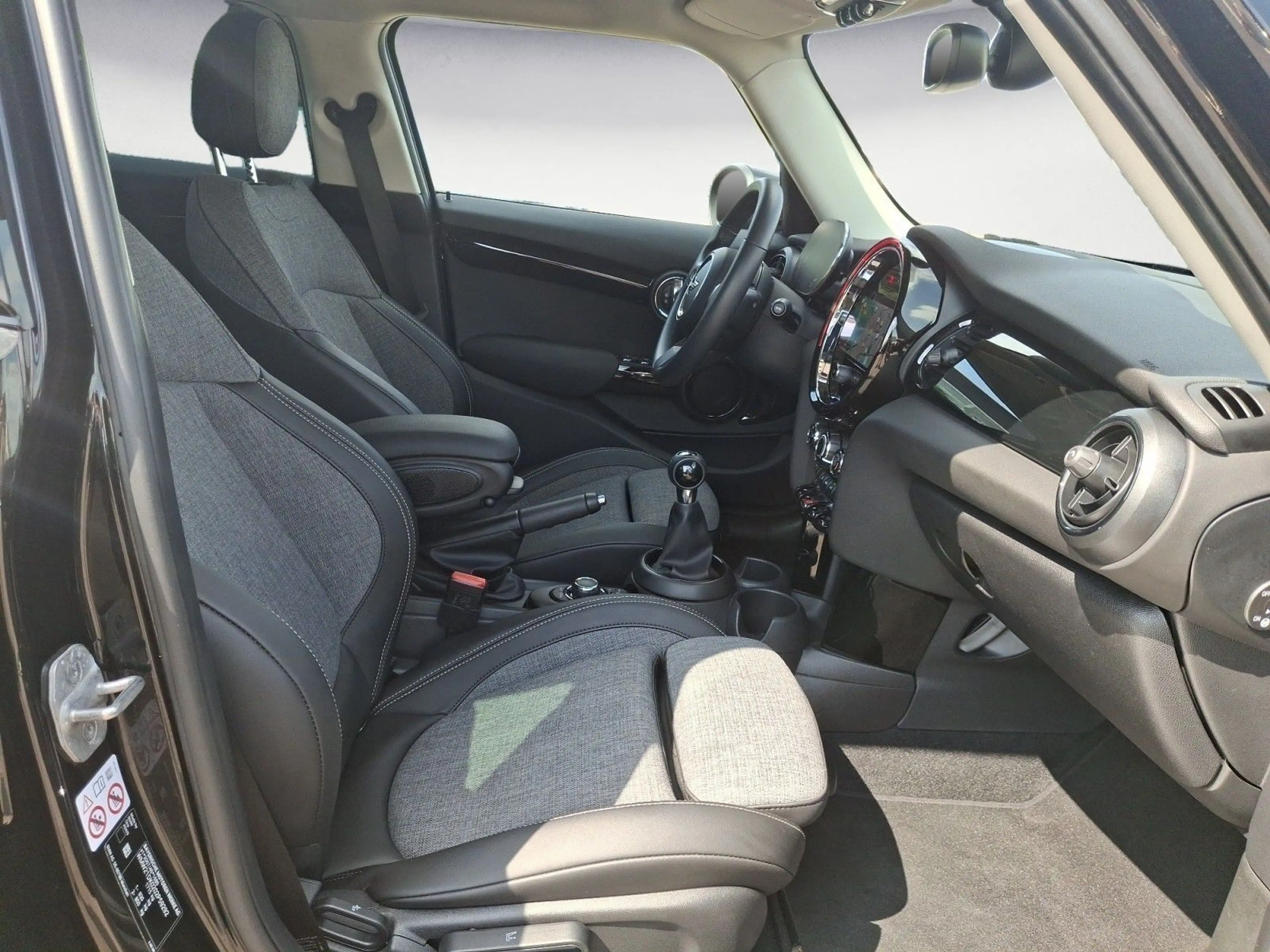 MINI One One Classic Trim Navigation Sportsitz Sitzheizun — photo 13