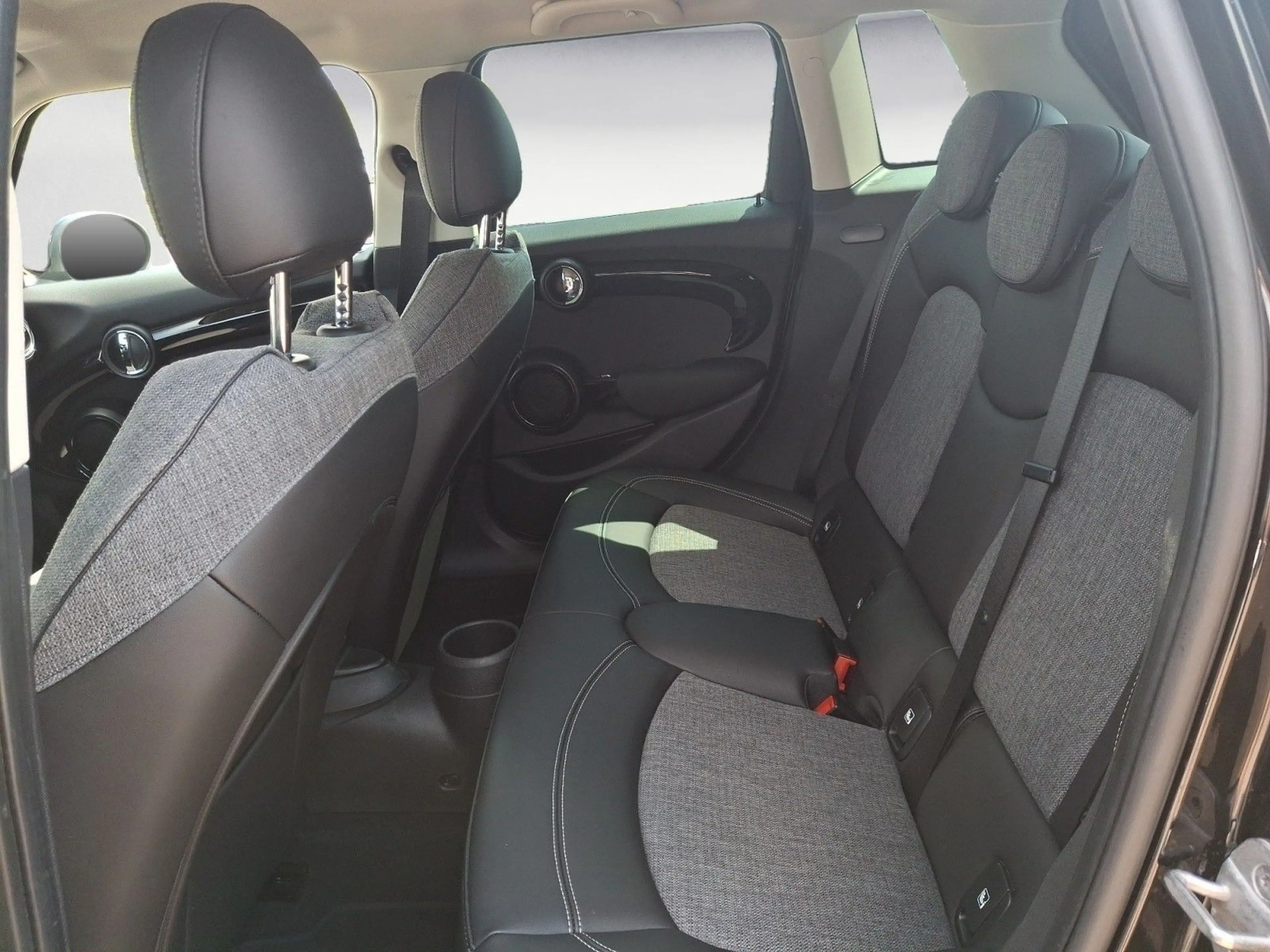 MINI One One Classic Trim Navigation Sportsitz Sitzheizun — photo 14