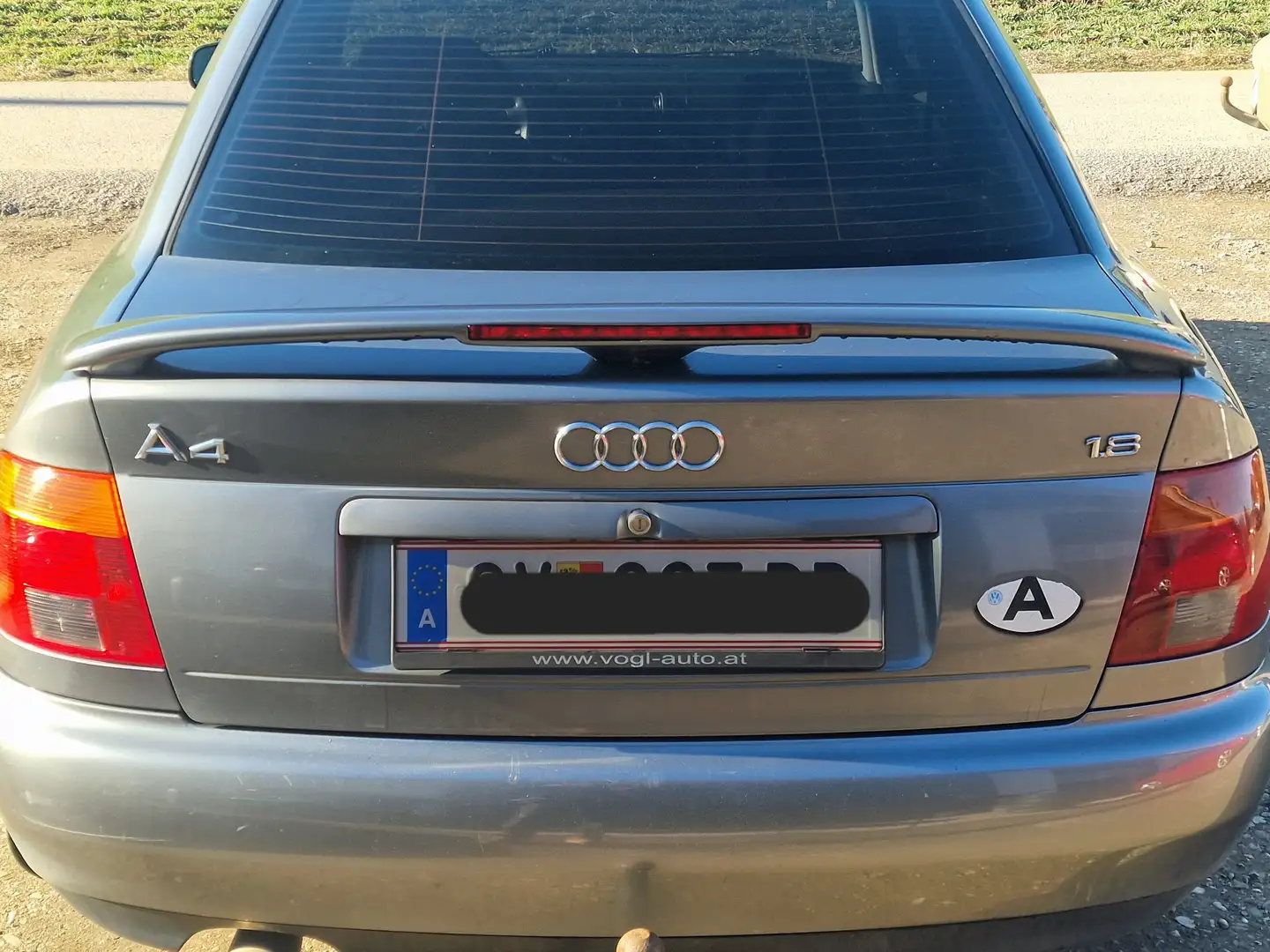 Audi A4 A4 1,8 Aut. Plateado - 2
