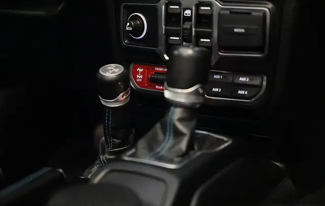 Jeep Wrangler view 25