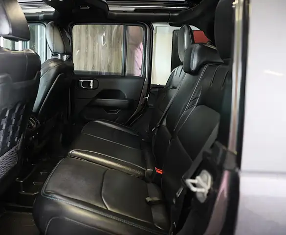 Jeep Wrangler view 17