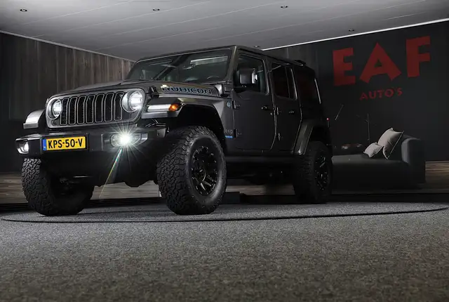 Jeep Wrangler view 4