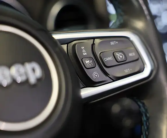 Jeep Wrangler view 28