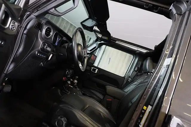 Jeep Wrangler view 8