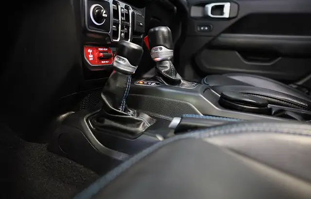 Jeep Wrangler view 27