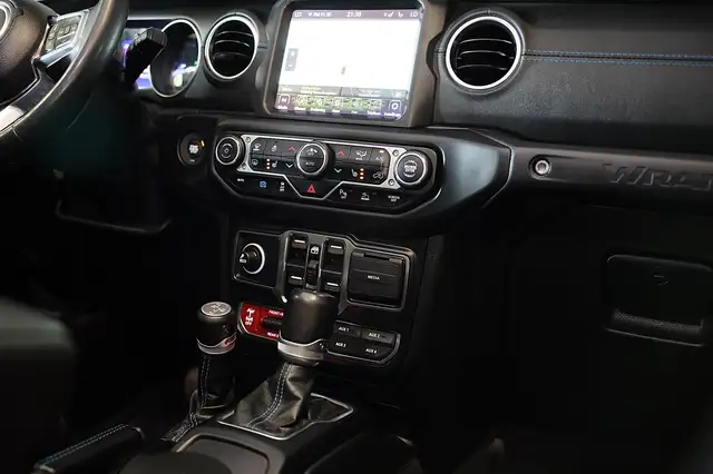Jeep Wrangler view 29
