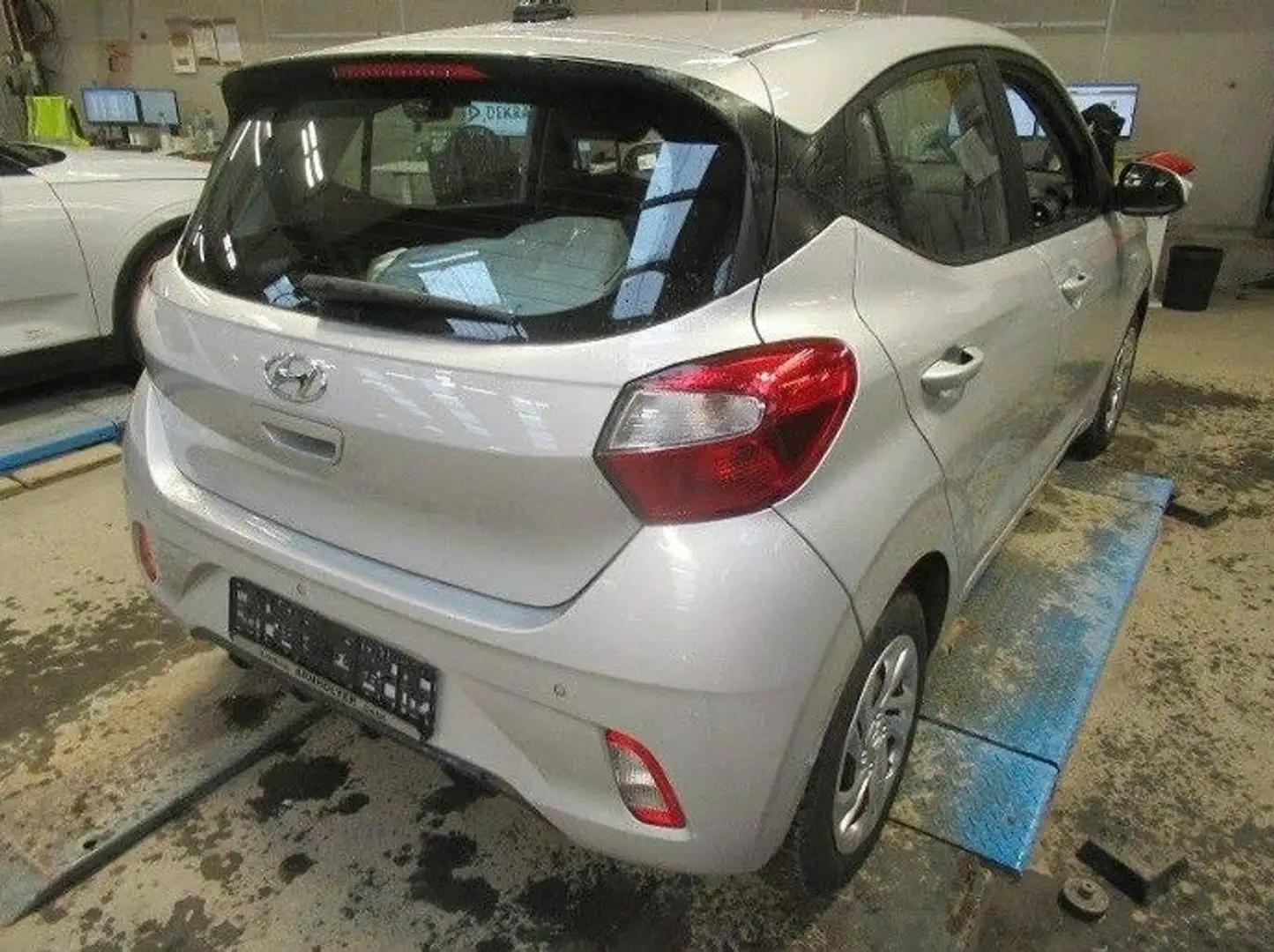 Hyundai i10 Select *KLIMA*SHZ*PDC* Argent - 2