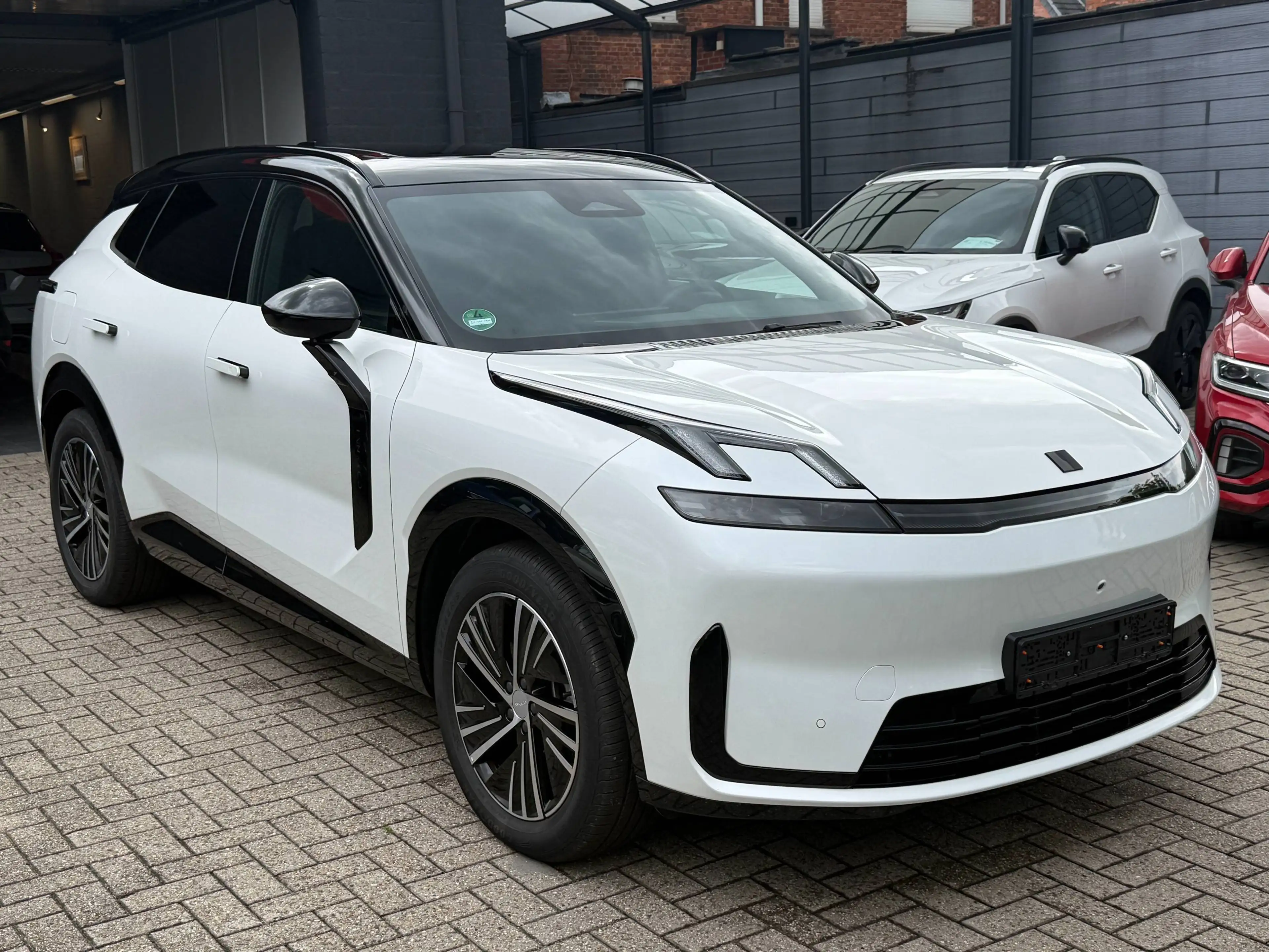 Lynk & Co 08 08 PHEV 1.5 Turbo Core (257 kW) Core — photo 2