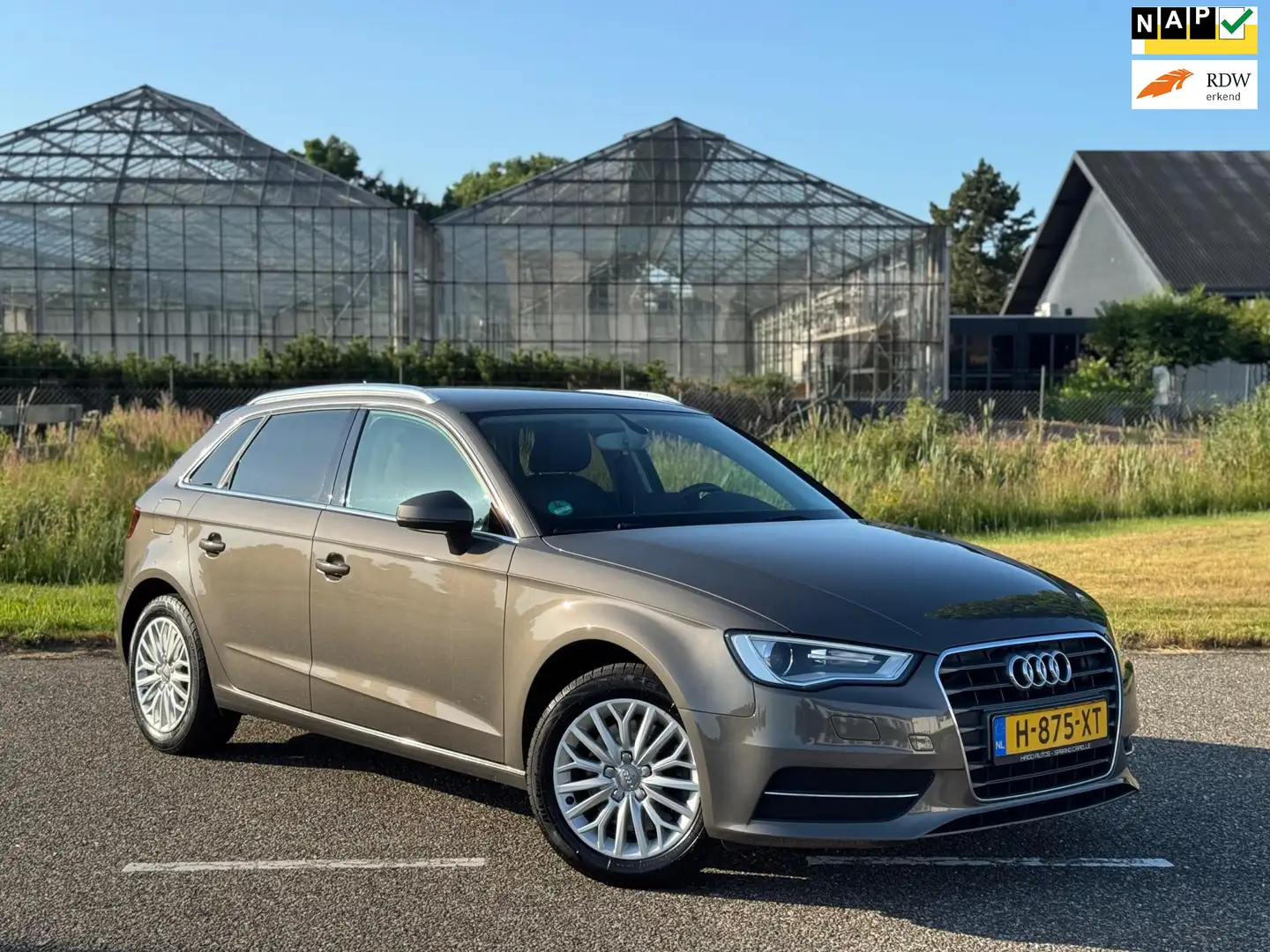 Audi A3 Sportback 1.8 TFSI Ambition Pro Line S AUT | LED | Grau - 1