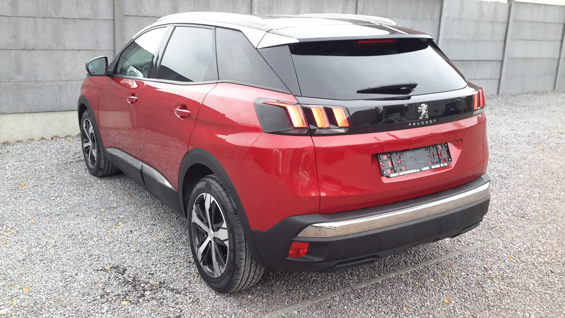 Peugeot 3008 3008 1.2 PureTech Allure Rood - 2