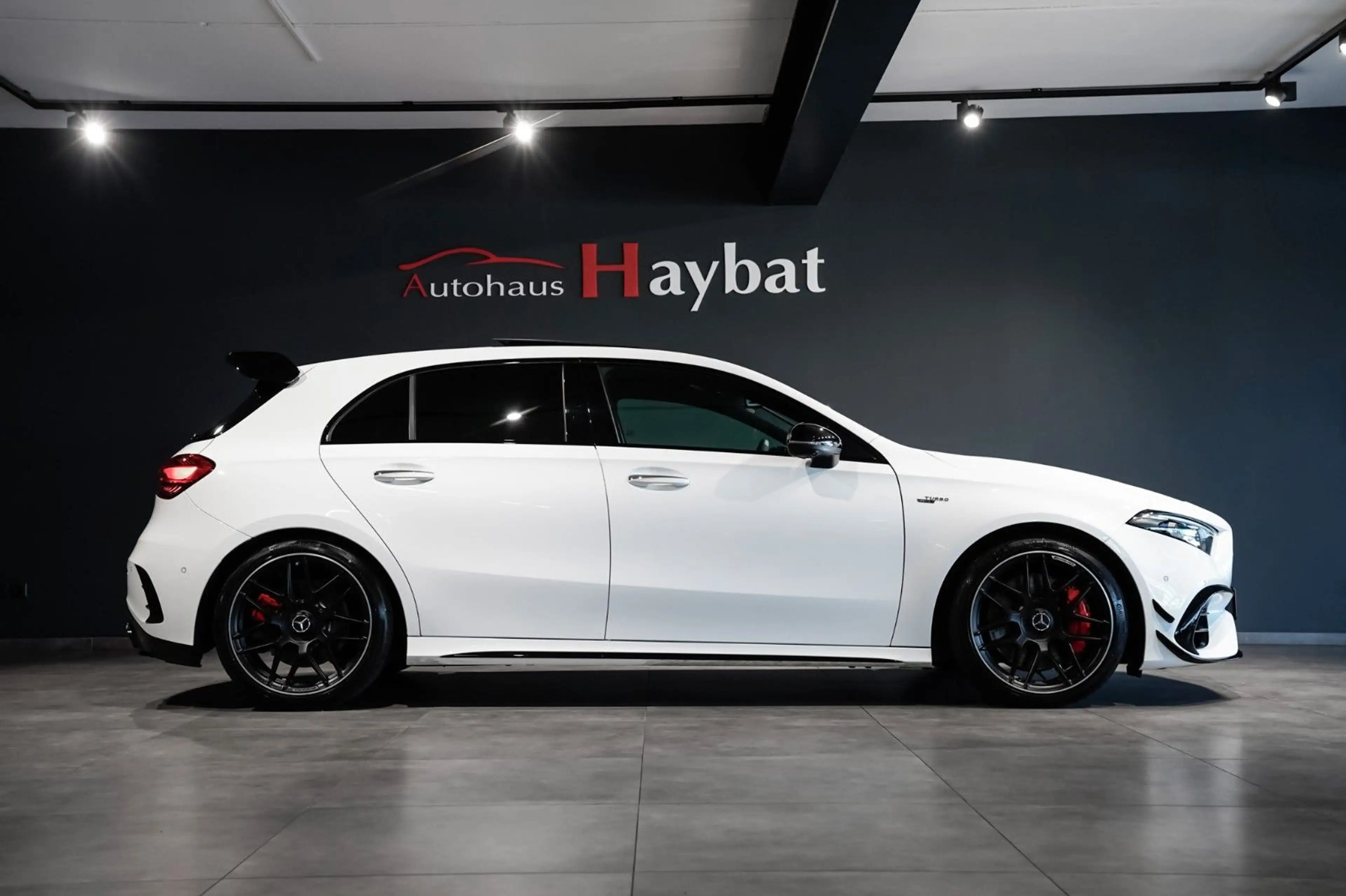 Mercedes-Benz A 45 AMG A 45 S AMG Aero Kit-Pano-Memory-360°-Drivers — photo 5