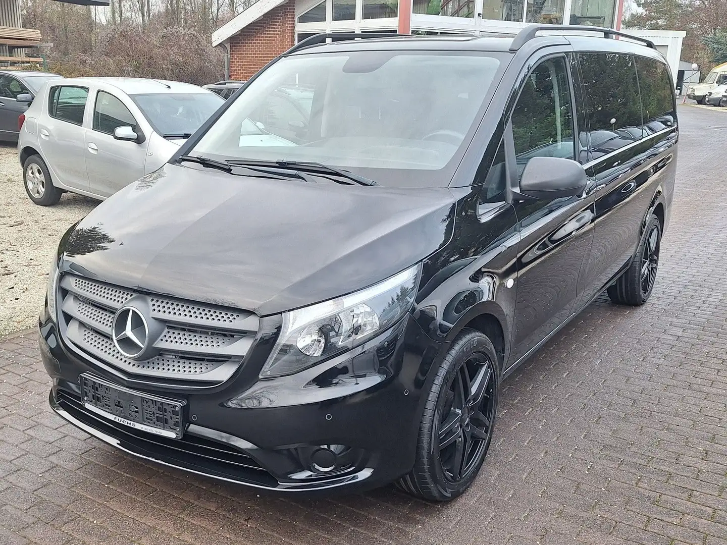 Mercedes-Benz Vito Tourer 116d BT Pro lang 2.Hd 8 Sitze 19Zoll Schwarz - 1