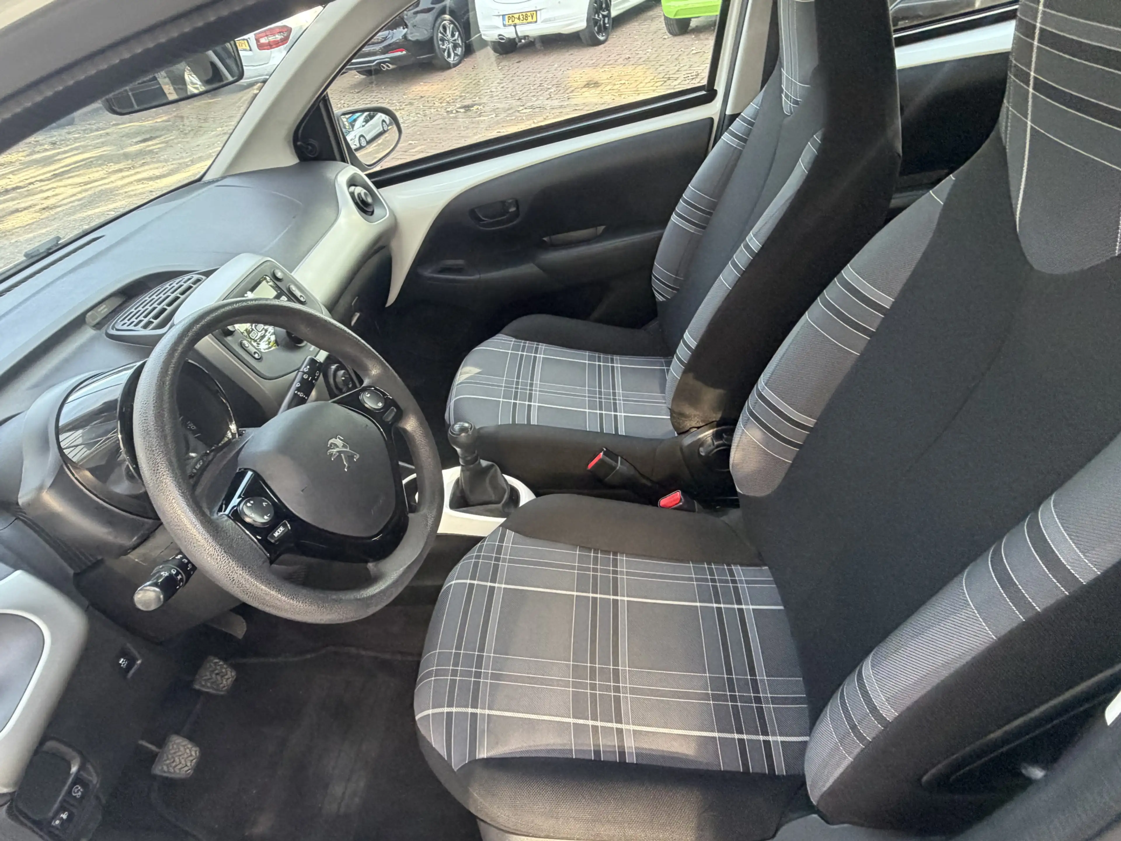 Peugeot 108 1.0 e-VTi Active Bj 2016 Km 115.000 Nap 2e eigen 5 — photo 7
