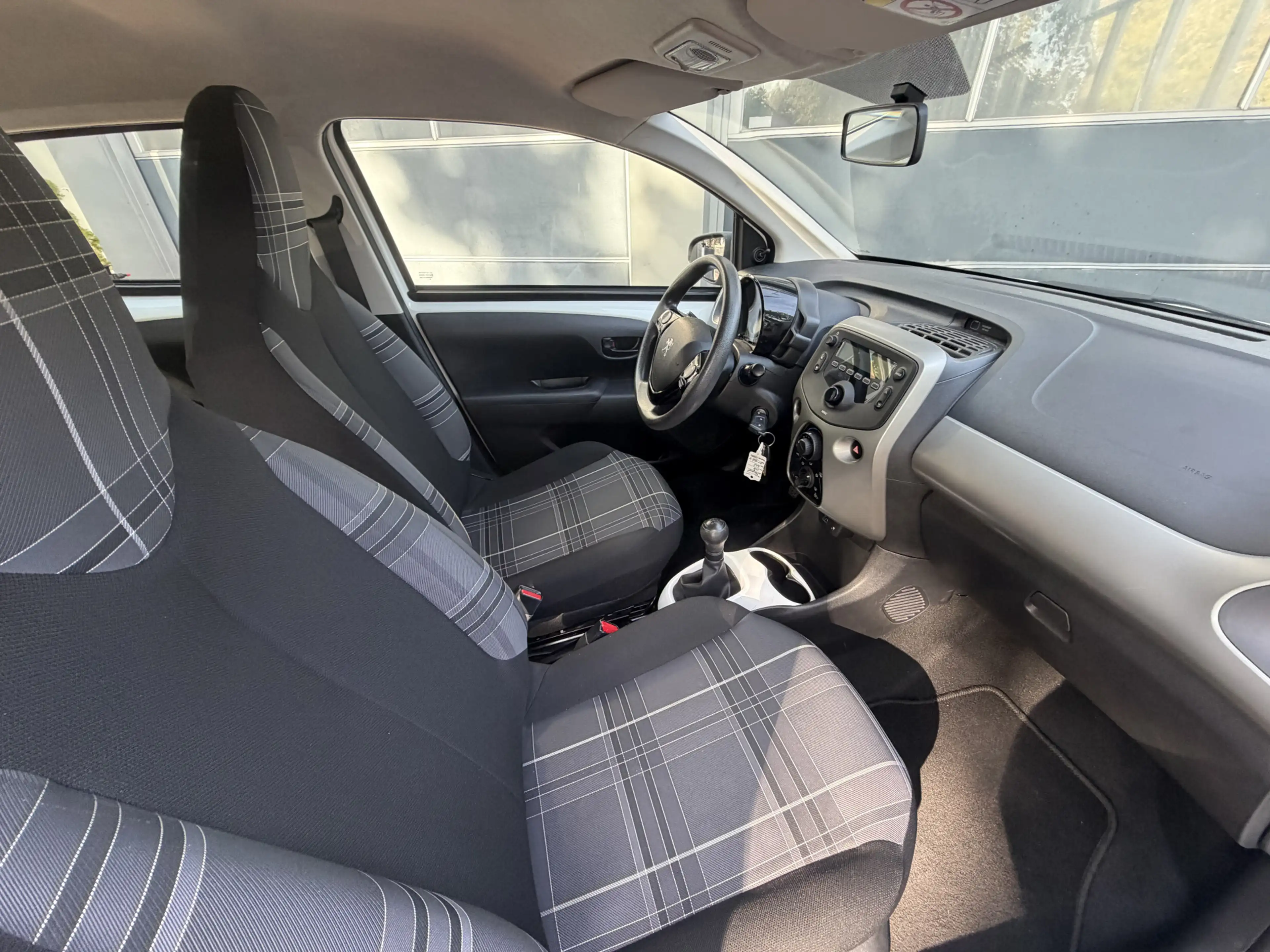 Peugeot 108 1.0 e-VTi Active Bj 2016 Km 115.000 Nap 2e eigen 5 — photo 36