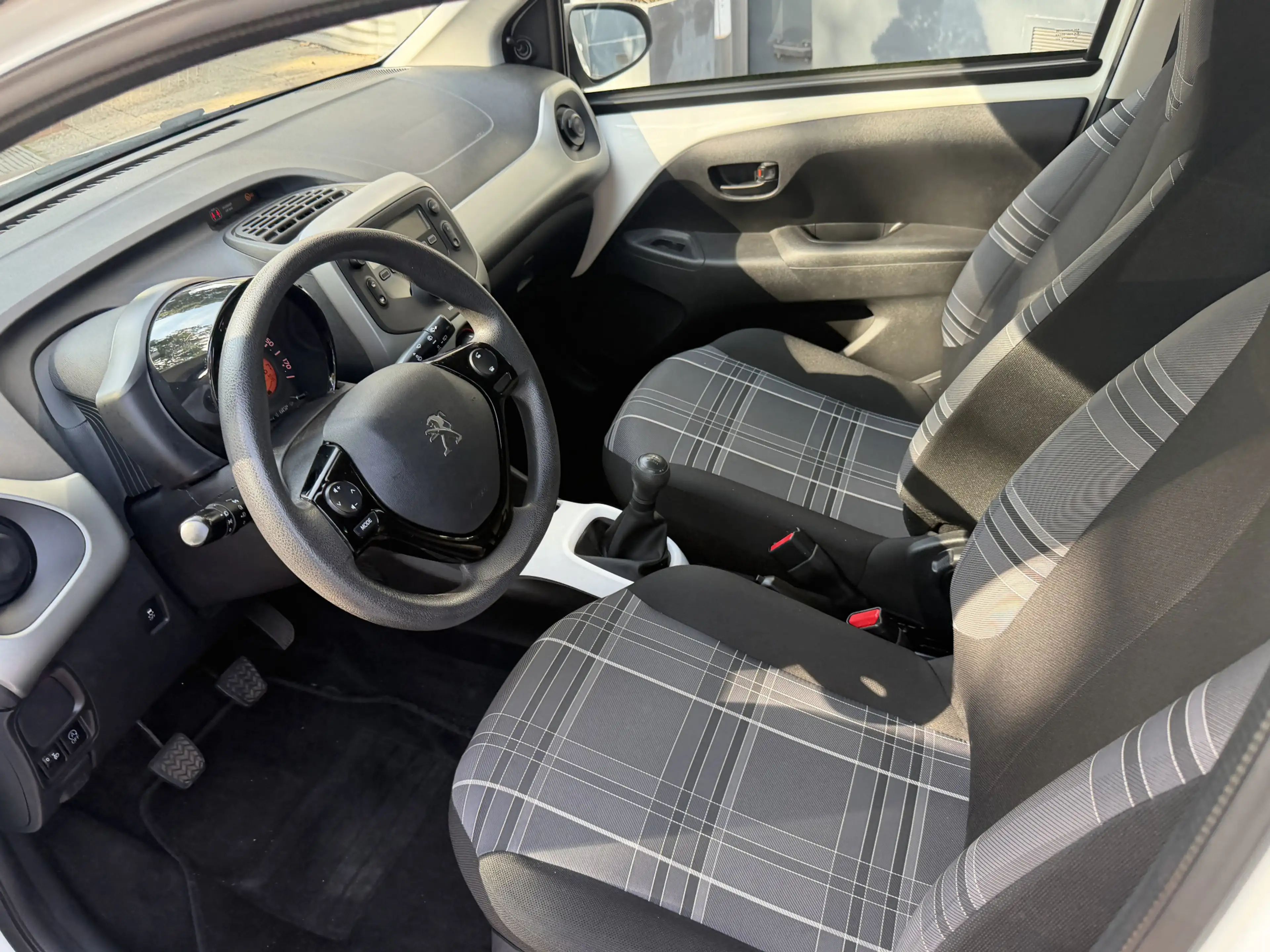 Peugeot 108 1.0 e-VTi Active Bj 2016 Km 115.000 Nap 2e eigen 5 — photo 28