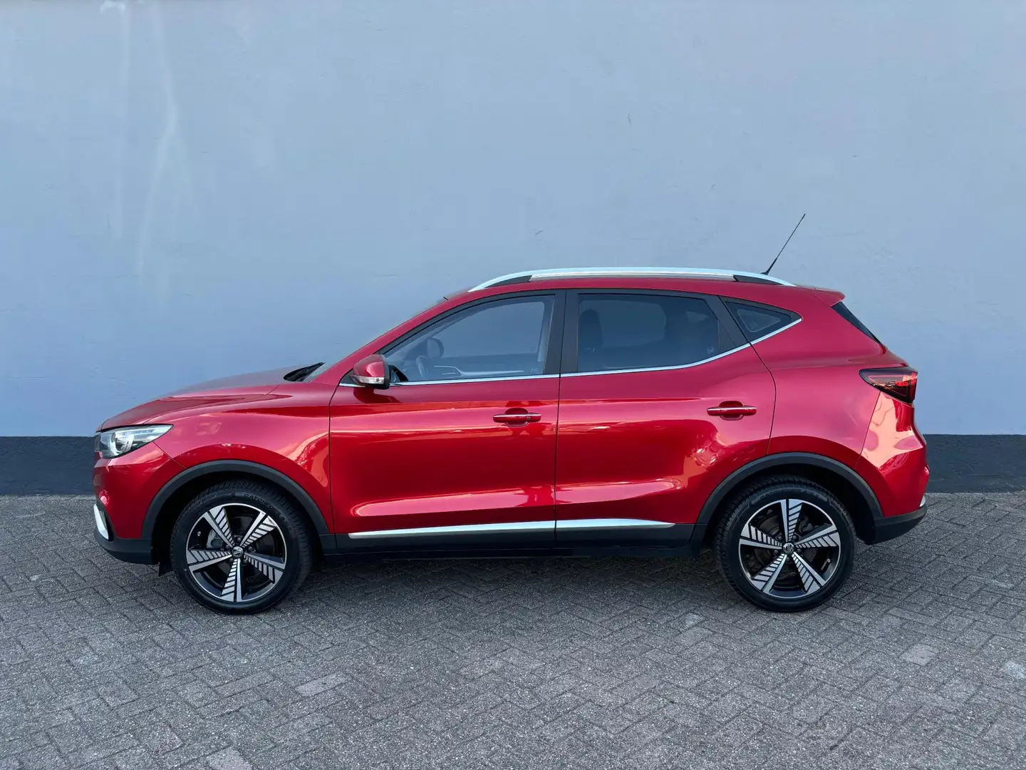 MG ZS MG EV Luxury 45 kWh - Panorama Dak Rood - 2
