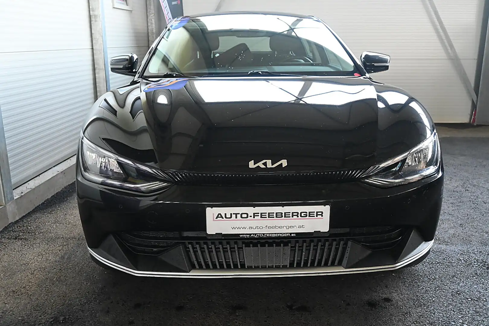 Kia EV6 Elektro 77,4 kWh 2WD; LED, R-Kamera, Sitzhzg, K... Schwarz - 2