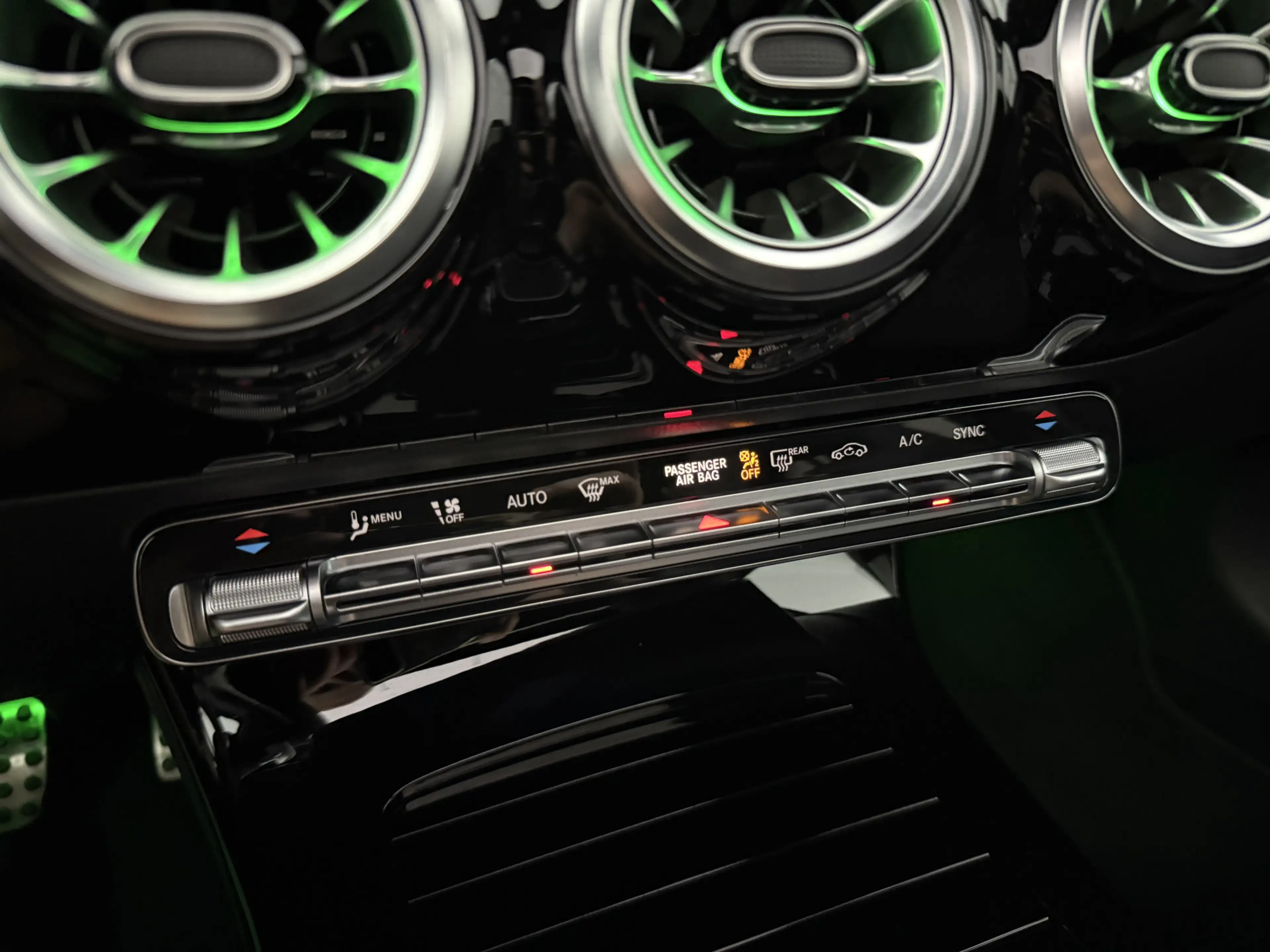 Mercedes-Benz A 200 AMG | Pano | Sfeer | Camera | Virtual | Cruise | L — photo 33
