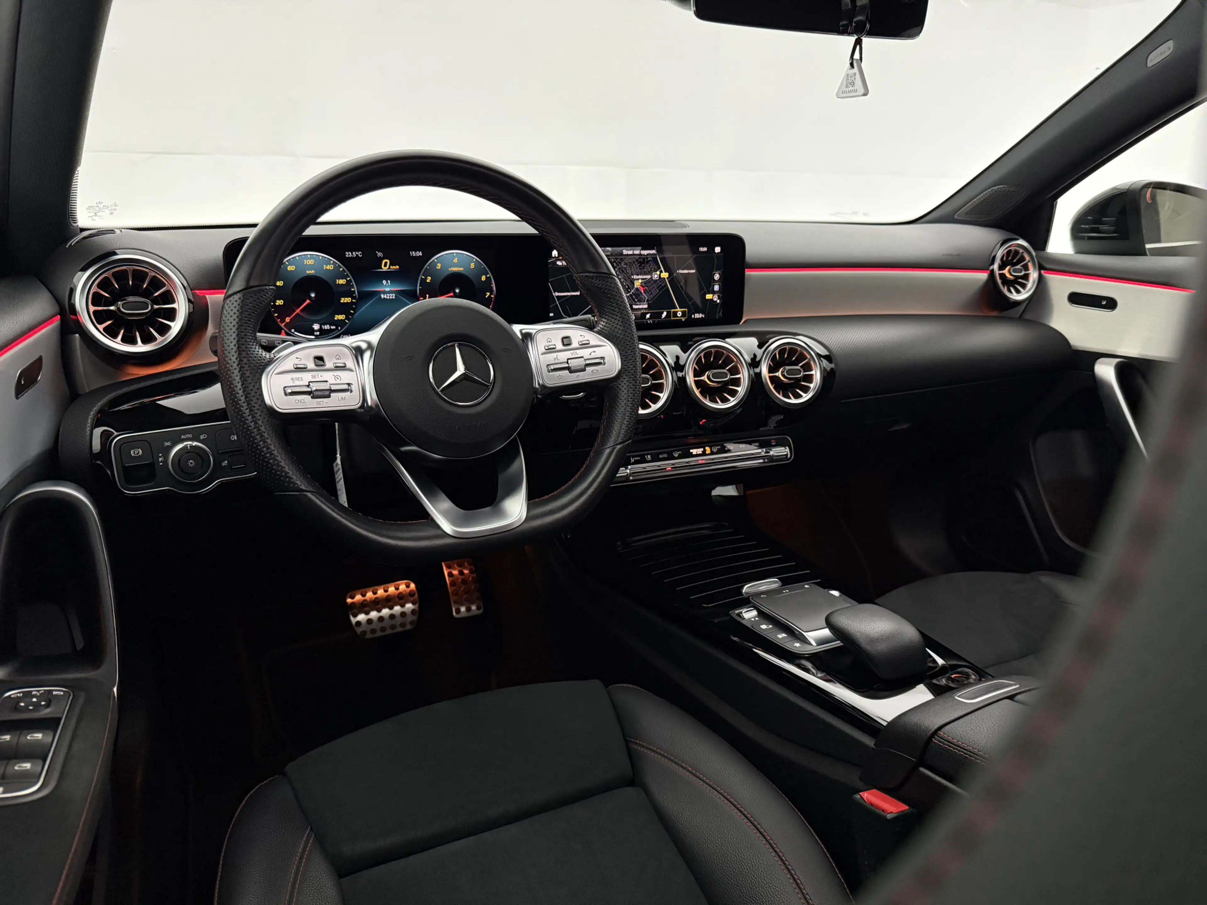 Mercedes-Benz A 200 AMG | Pano | Sfeer | Camera | Virtual | Cruise | L — photo 4