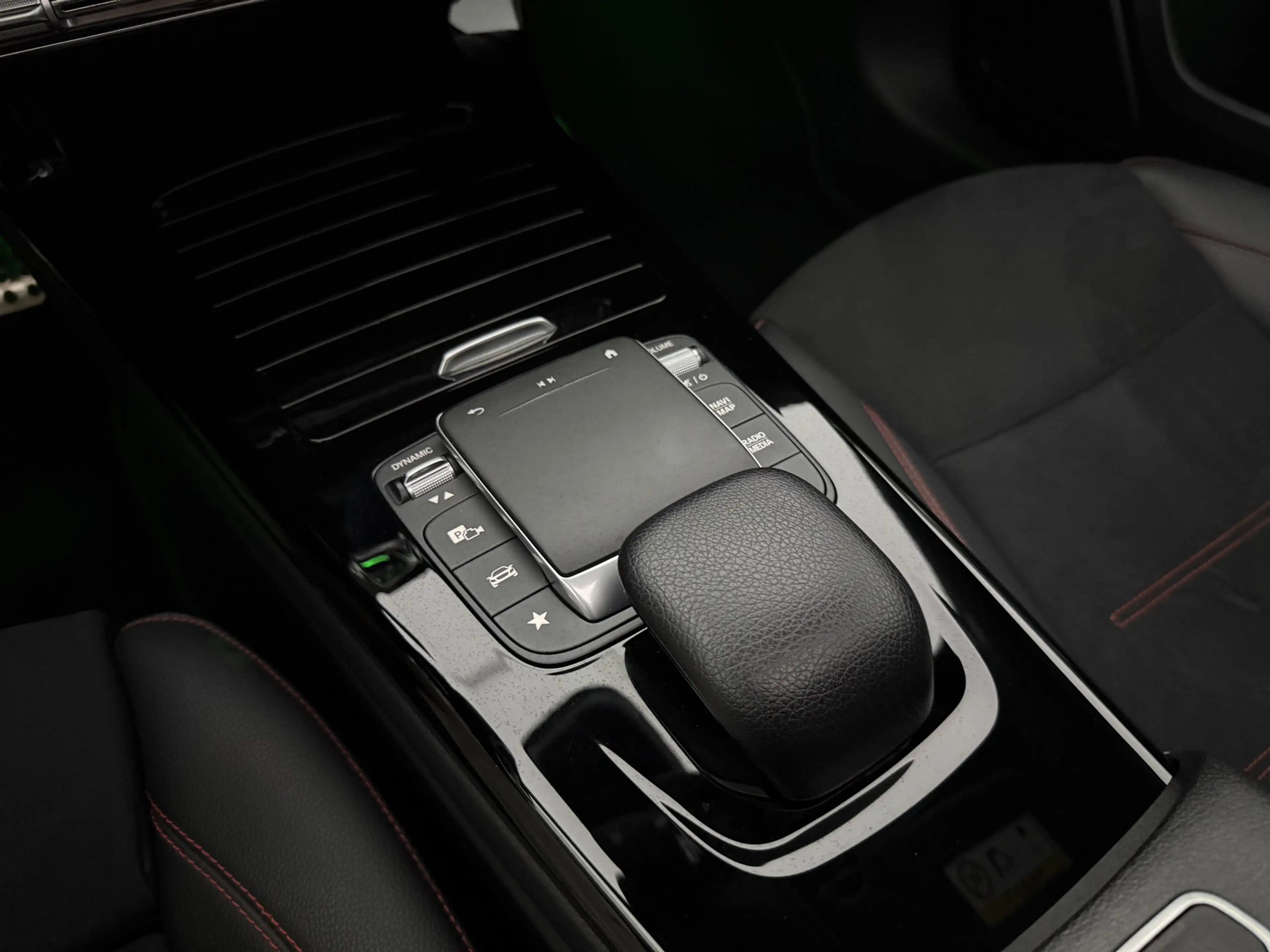 Mercedes-Benz A 200 AMG | Pano | Sfeer | Camera | Virtual | Cruise | L — photo 37