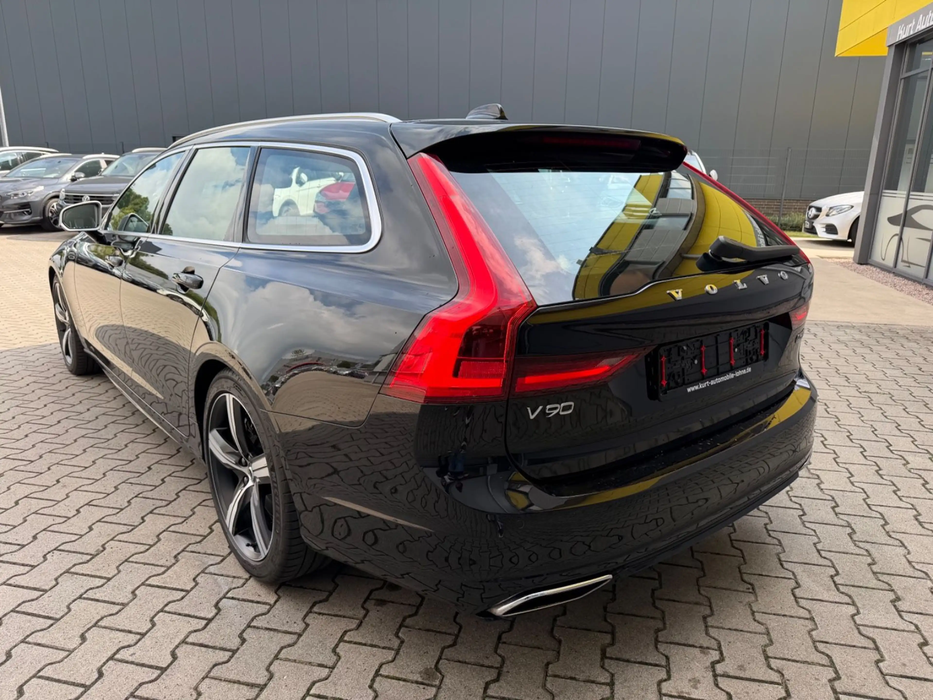 Volvo V90 Kombi R Design AWD/ALLRAD/SPORTPAK*/PANO/KAM — photo 5