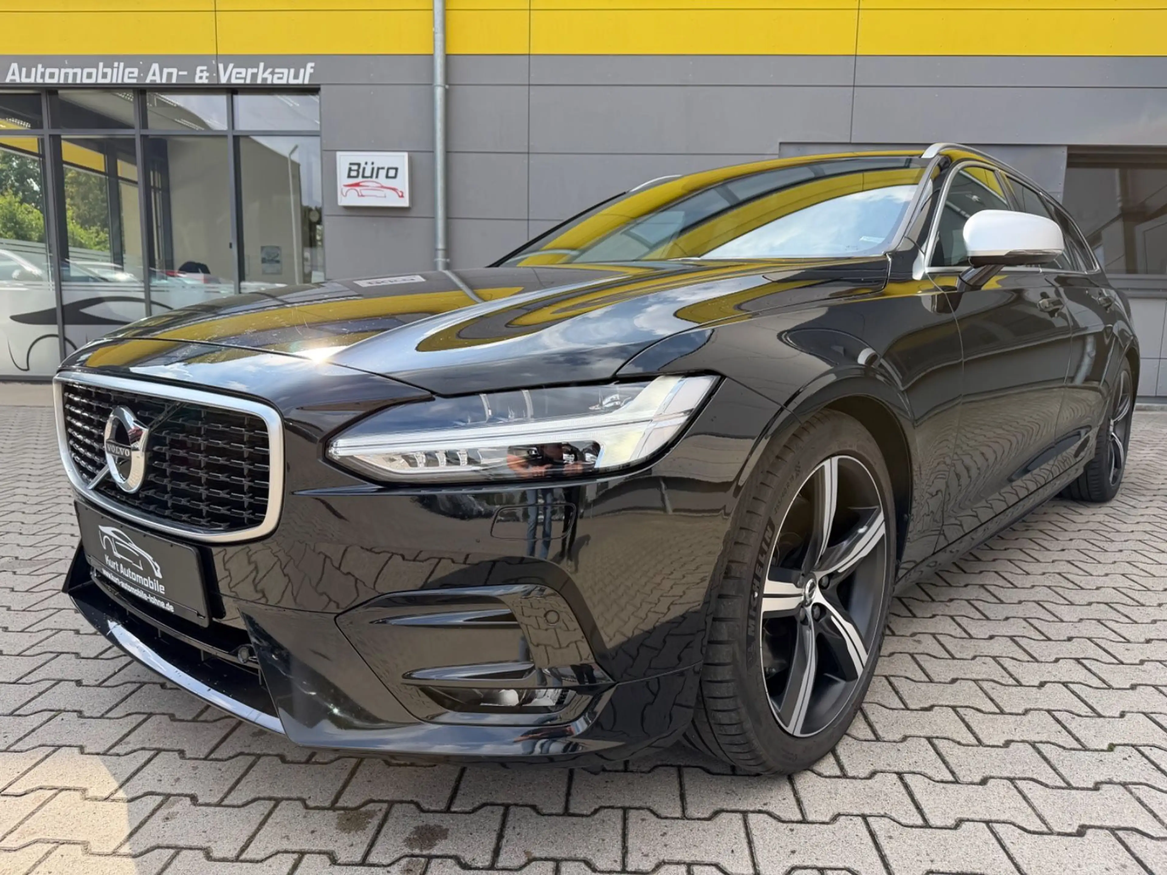 Volvo V90 Kombi R Design AWD/ALLRAD/SPORTPAK*/PANO/KAM — photo 3