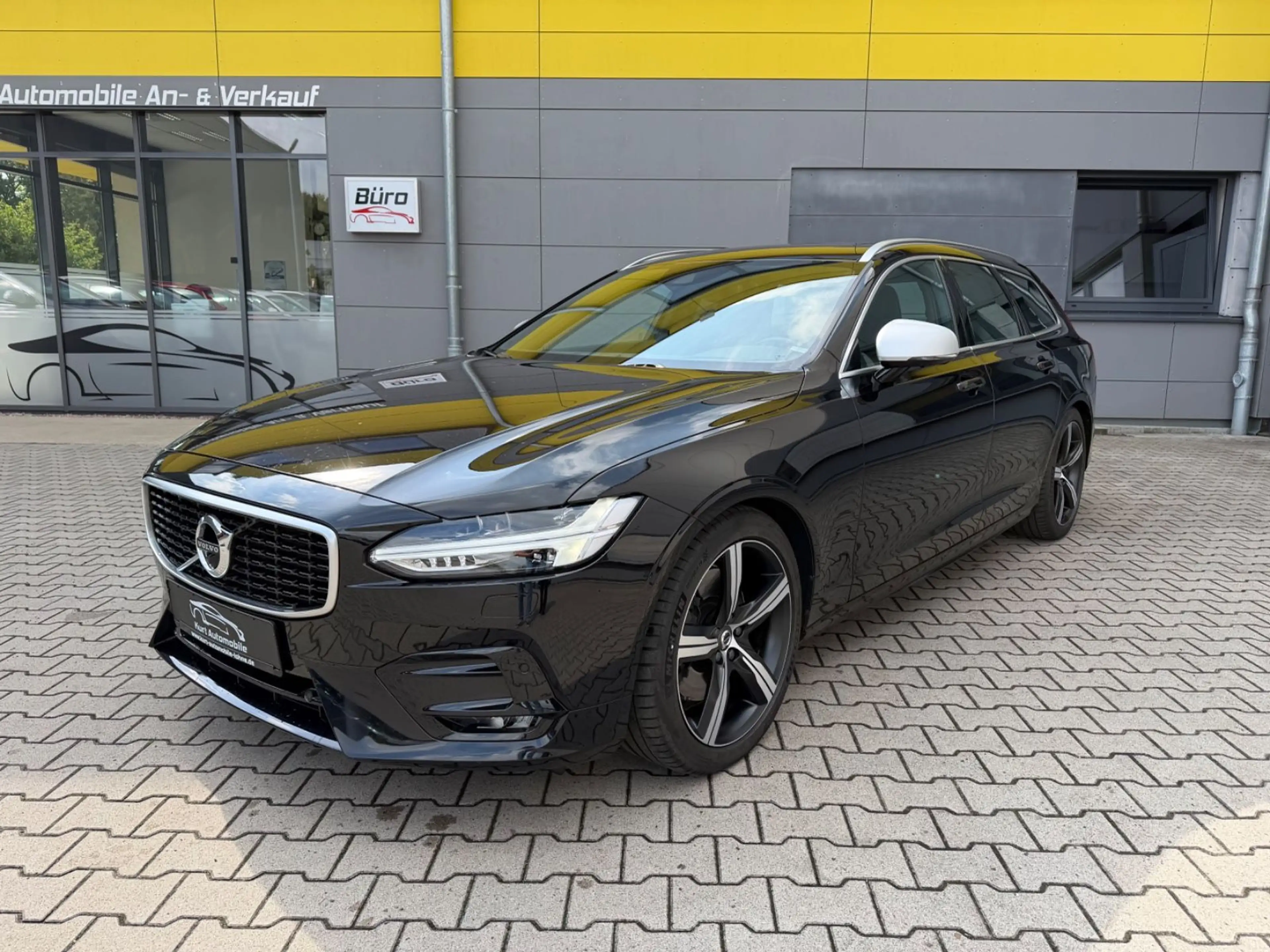 Volvo V90 Kombi R Design AWD/ALLRAD/SPORTPAK*/PANO/KAM — photo 2