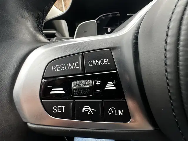 BMW 3 Series view 23