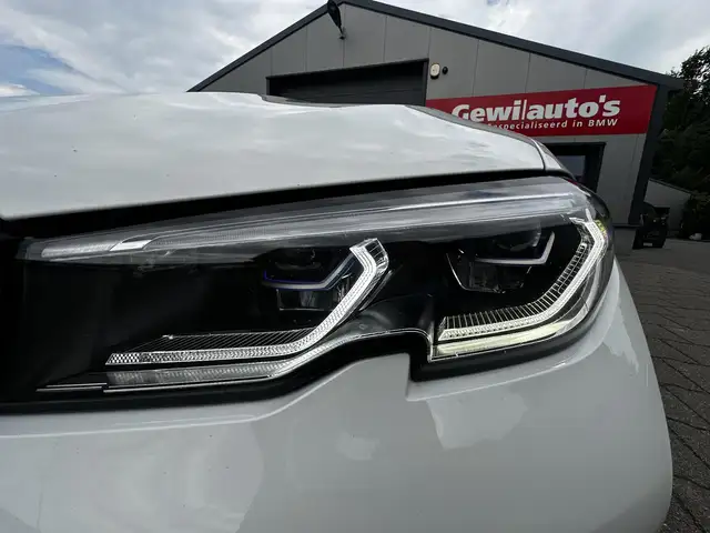 BMW 3 Series view 26