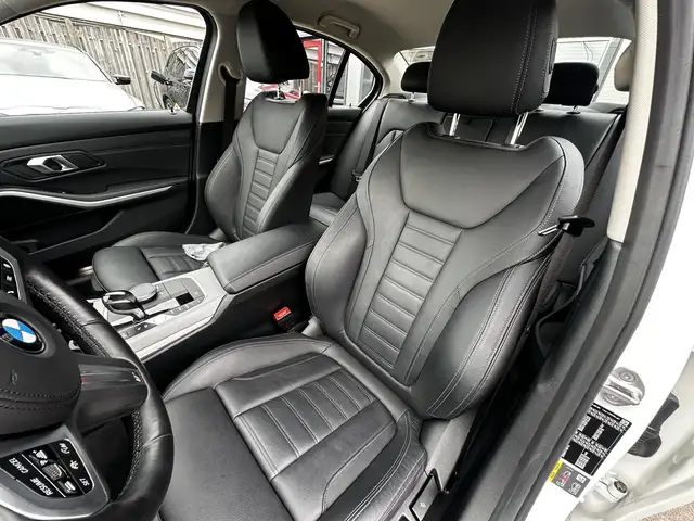 BMW 3 Series view 3