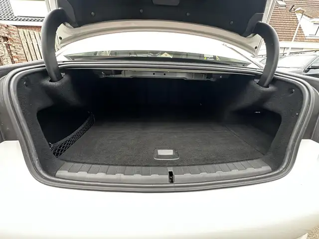 BMW 3 Series view 30