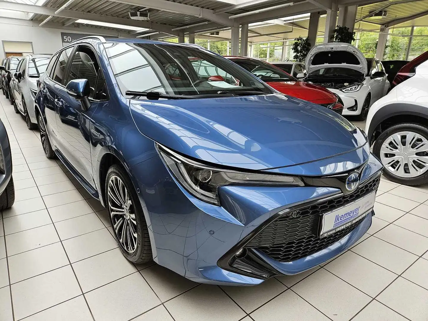 Toyota Corolla Touring Sports 1,8 Hybrid Team D AHK Technik-Paket Blau - 2