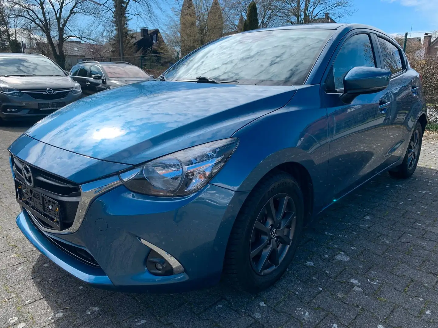 Mazda 2 SKYACTIV-G 90 1.5 Takumi NAVI*RFK*ALU*TEMP*usw Blau - 1