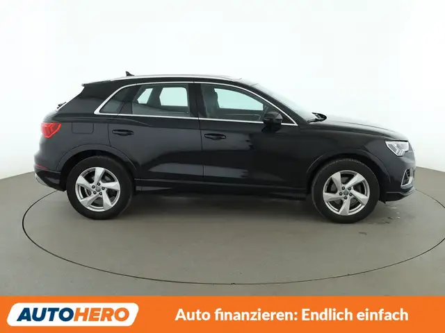 Audi Q3 view 7