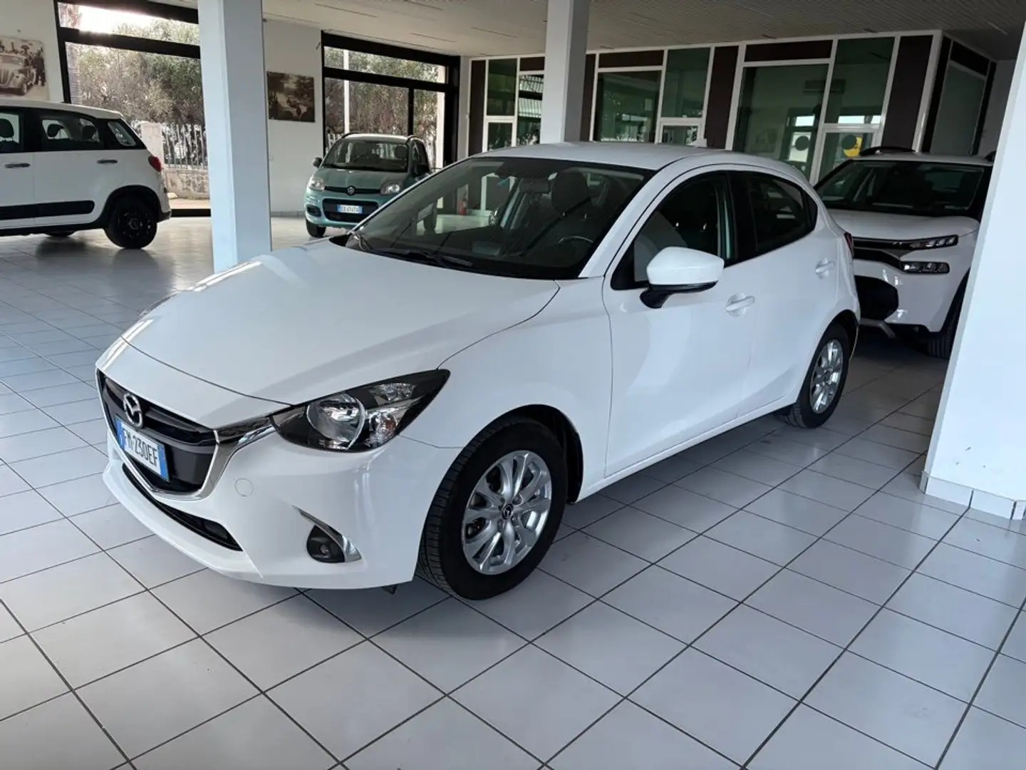Mazda 2 2 III 2015 1.5d Exceed 105cv my17 Bianco - 1