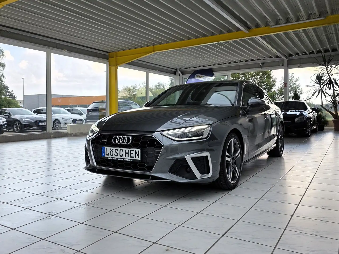 Audi A4 Limo 40TDI quattro S Line Bang&Olufsen HeadUp Grigio - 2