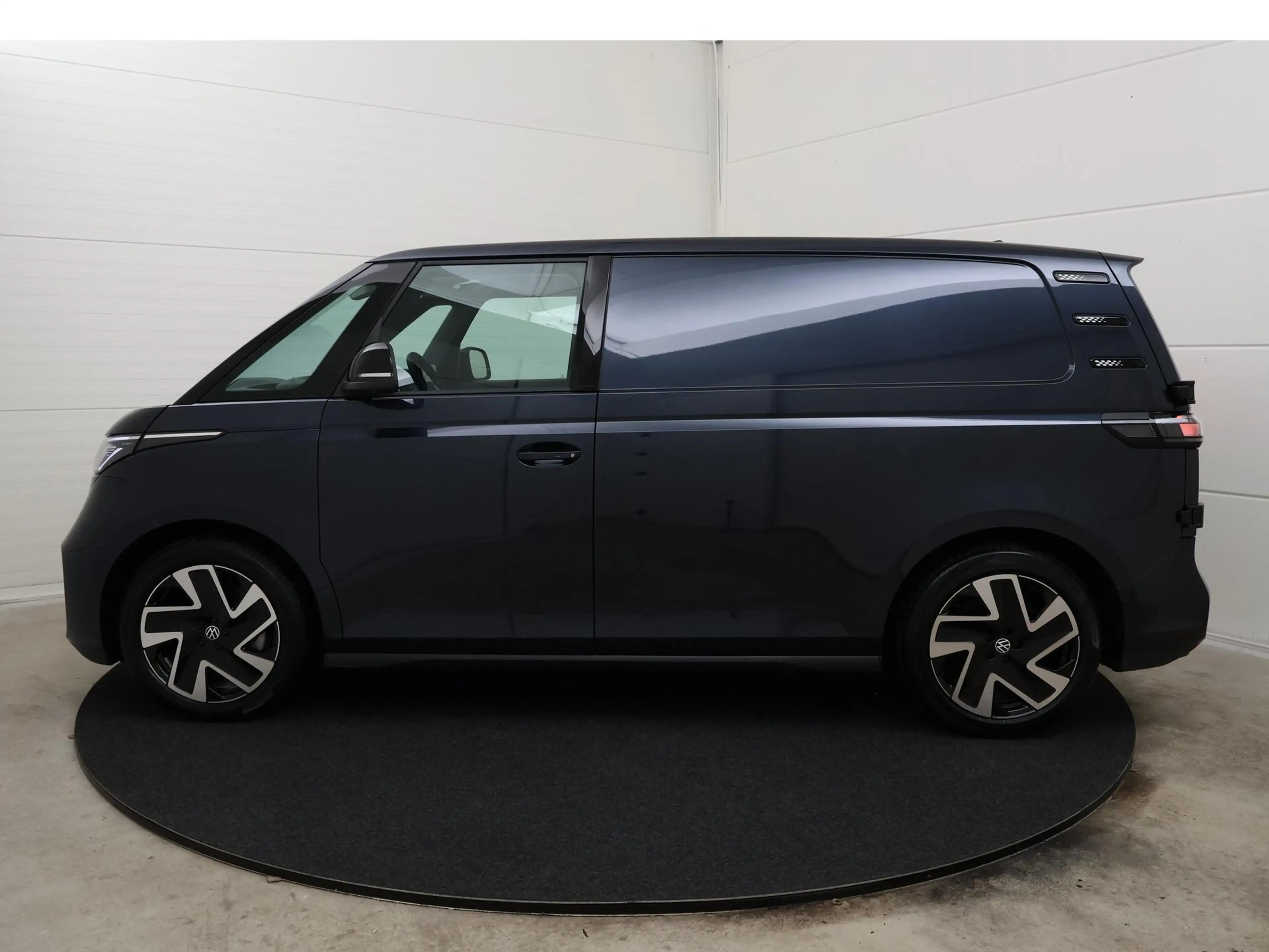 Volkswagen ID. Buzz Cargo Bedrijfswagens Bulli Limited Edition 250 kW / 340 — photo 5