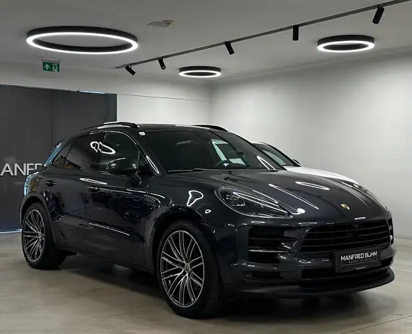 Porsche Macan view 2