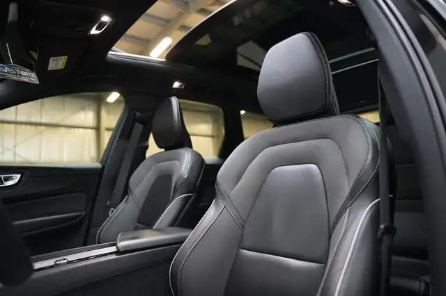 Volvo XC60 view 14