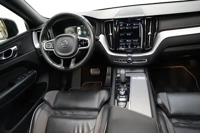 Volvo XC60 view 30