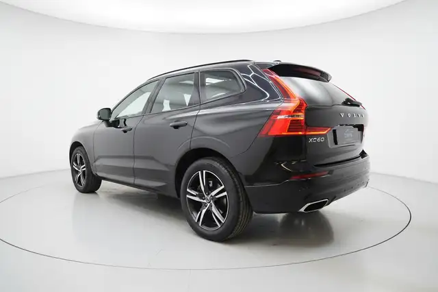 Volvo XC60 view 8