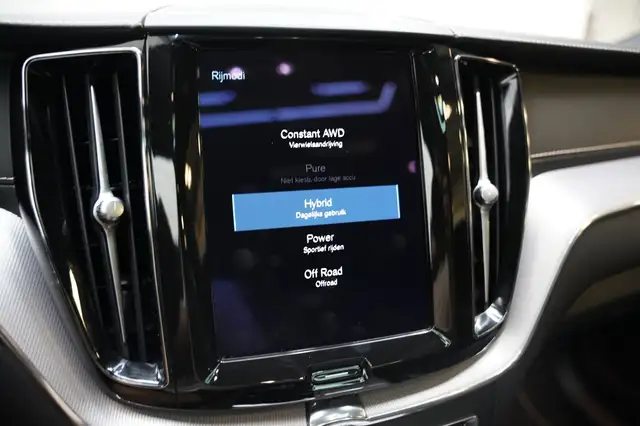 Volvo XC60 view 18