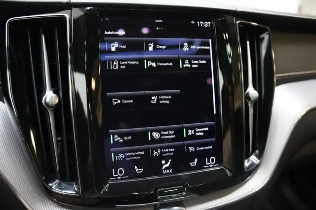 Volvo XC60 view 19