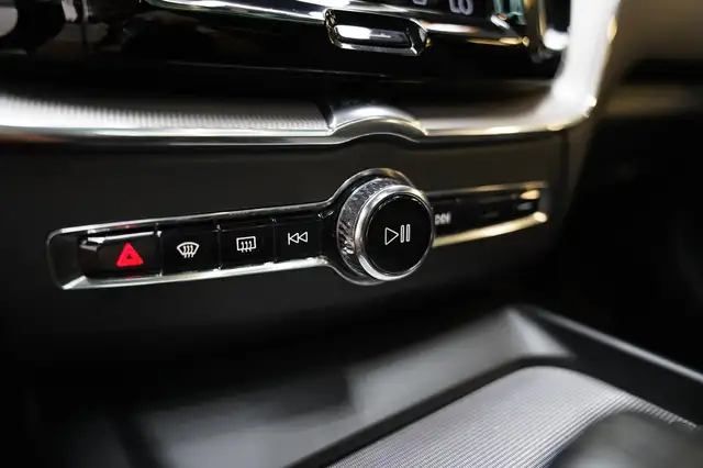 Volvo XC60 view 16