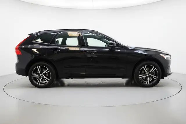 Volvo XC60 view 5