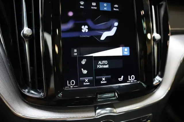 Volvo XC60 view 20