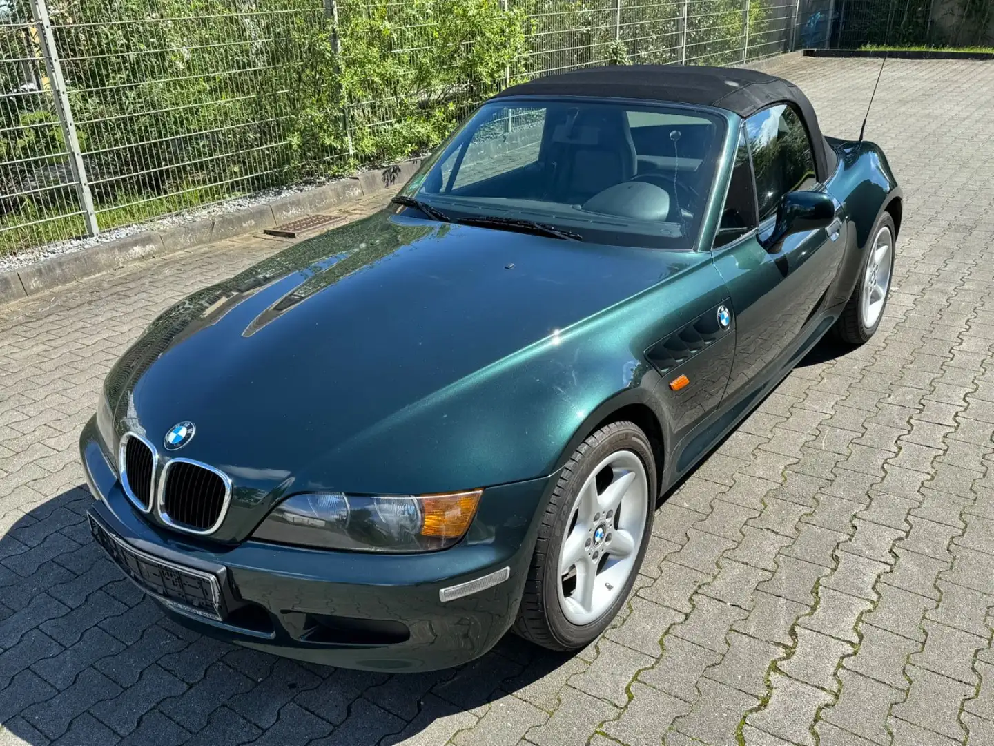 BMW Z3 Cabrio - KLIMA - LEDER - SITZHEIZUNG - Vert - 2
