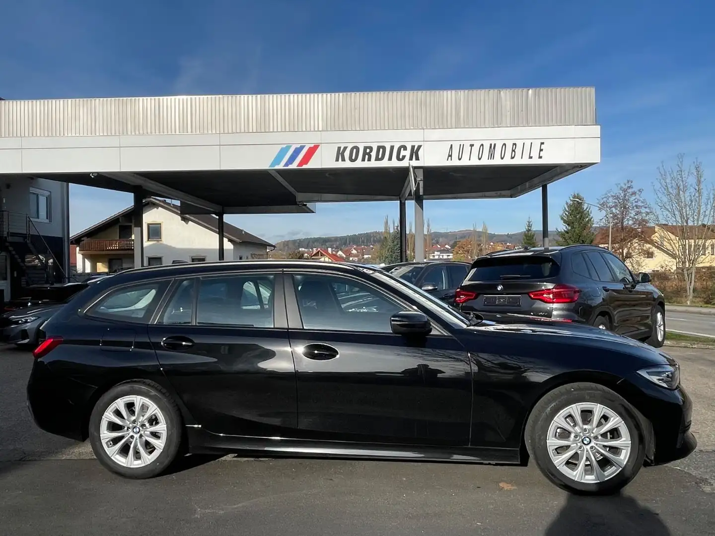 BMW 318 dA 2.0 TOURING G21/LC"PROF"/LED/SHZ Schwarz - 2